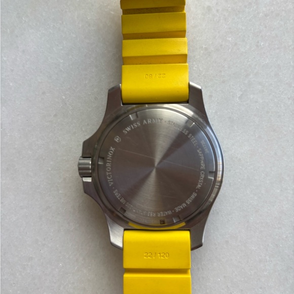 VICTORINOX Swiss Army I.N.O.X Professional Diver Yellow w Rubber Cover - Picture 5 of 6